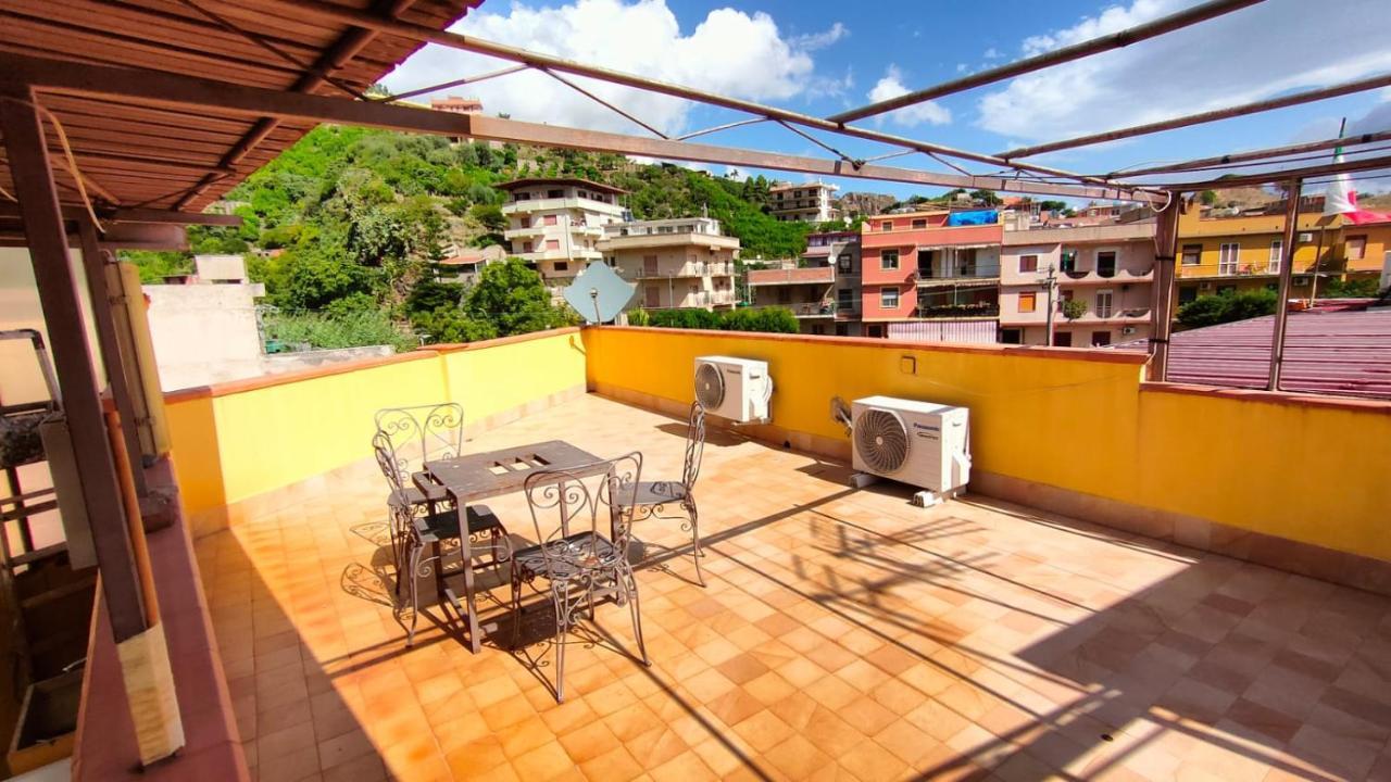 Villa Casa Soprano Da Anita à Messine Extérieur photo